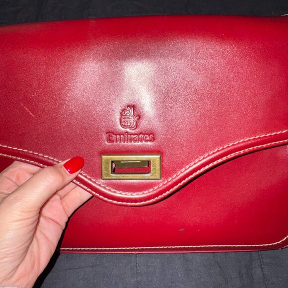 Beautiful official Emirates flight attendant cabin crew bag with Emirates stamp - Picture 12 of 14